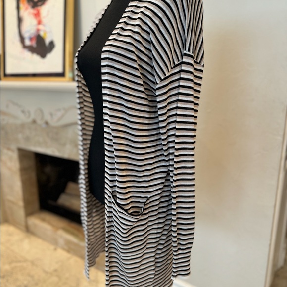 Never worn, striped sweater cardigan. - Picture 5 of 6